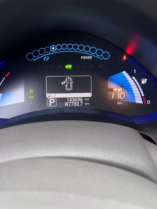 Продам Nissan Leaf 9/12 . Возможен обмен