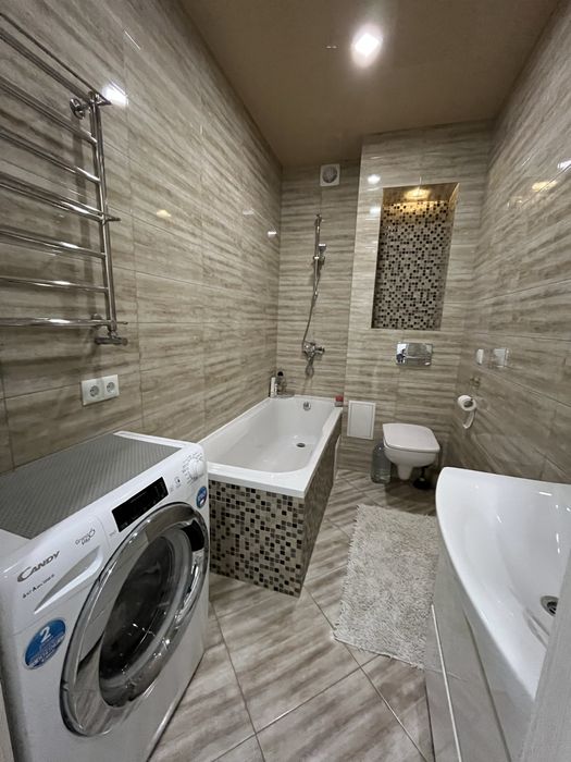 Новобудова на Руській, Сонячне містечко