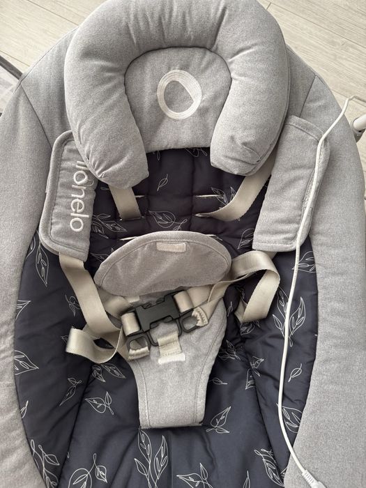 Крісло гойдалка lionelo