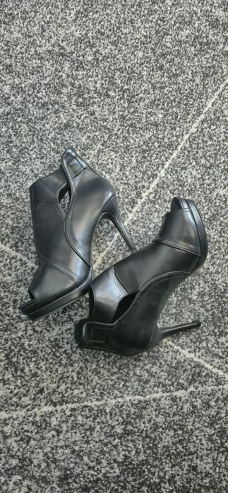 Nowe buty na szpilce, rozmiar 42-43