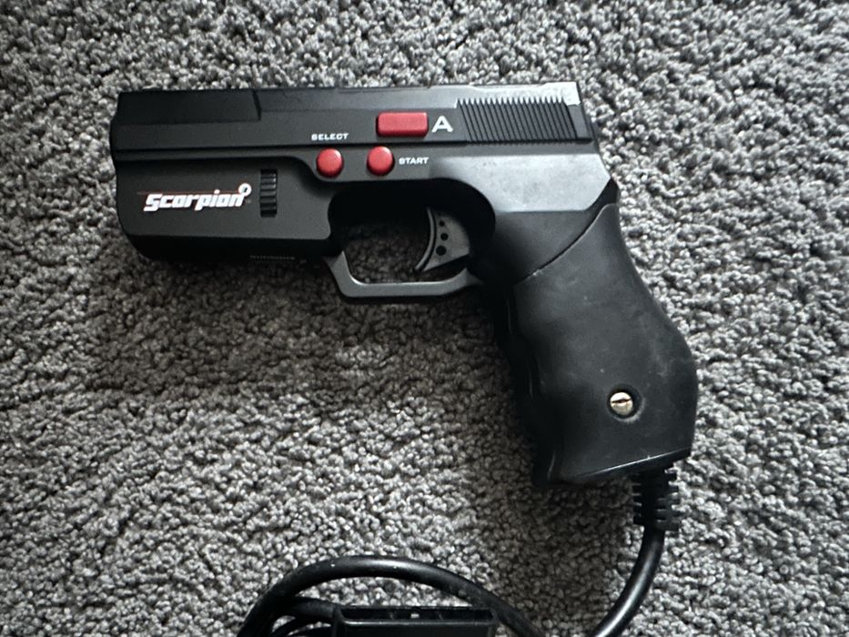 Pistola Scorpion para Playstation 1 e 2