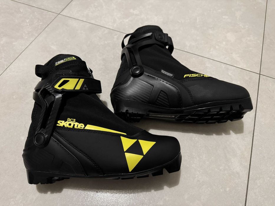 Buty do nart biegowych Fischer RC3 Skate black/yellow, rozmiar 40