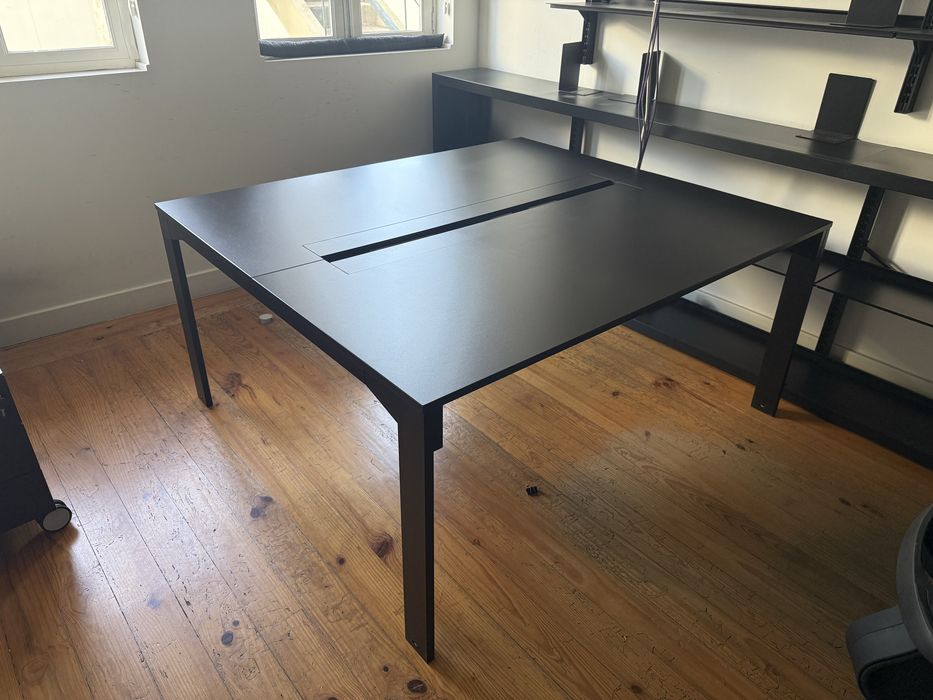 Mesa de escritório dupla