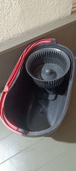 Conjunto de balde rotativo  e esfregona Vileda Turbo,