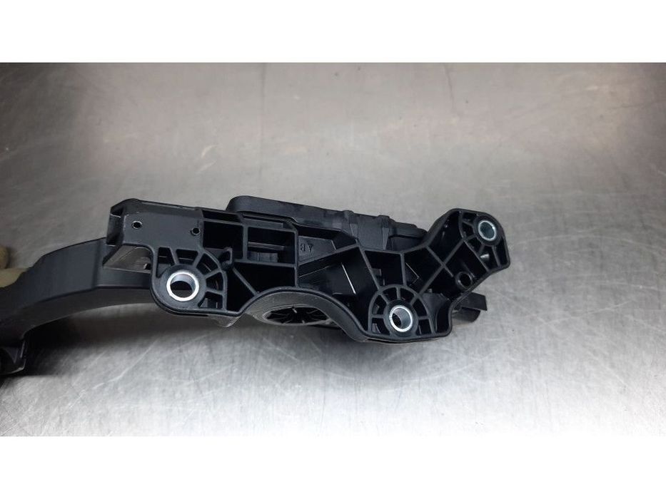 potencjometr gazu volvo xc60 31329058