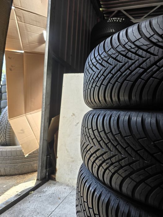 Sprzedam Jak Nowe 4 opony 185/60 15" Vredestein wielosezonowe 23/25r