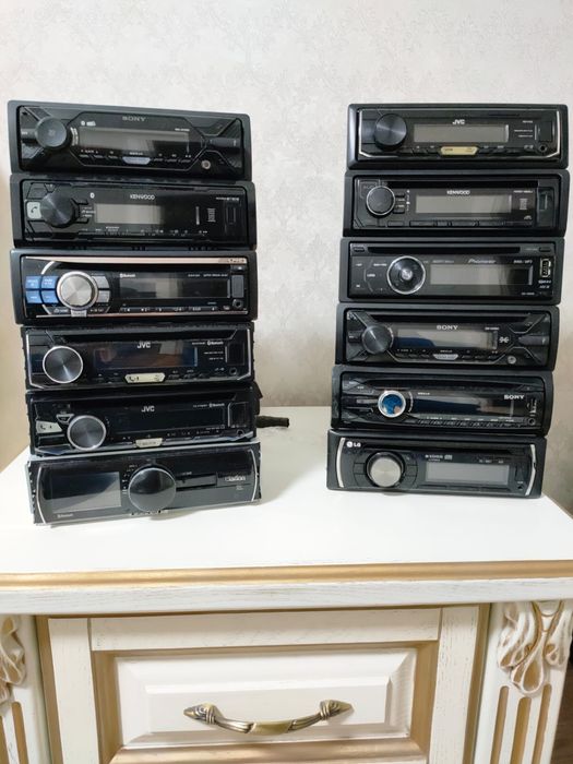 Автомагнітола Alpine UTE-72BT