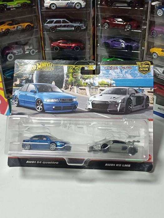 Car Culture Audi S4 quattro e Audi R8 LMS