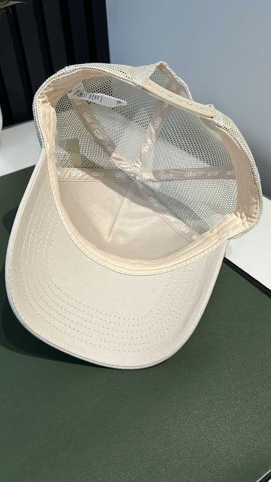 Czapka ALO bezowa nowa