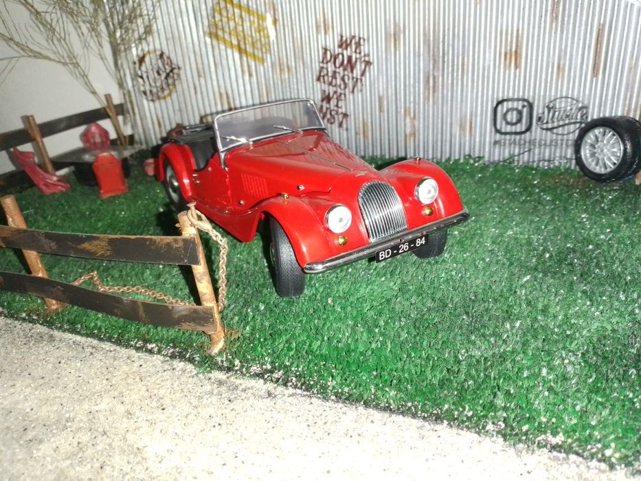 Miniatura 1/18 Morgan Kyosho
