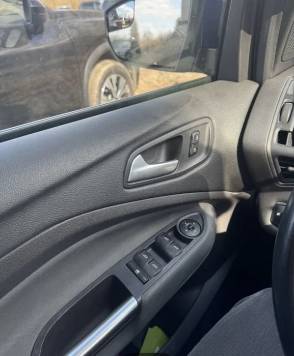 Продам Ford escape 2012