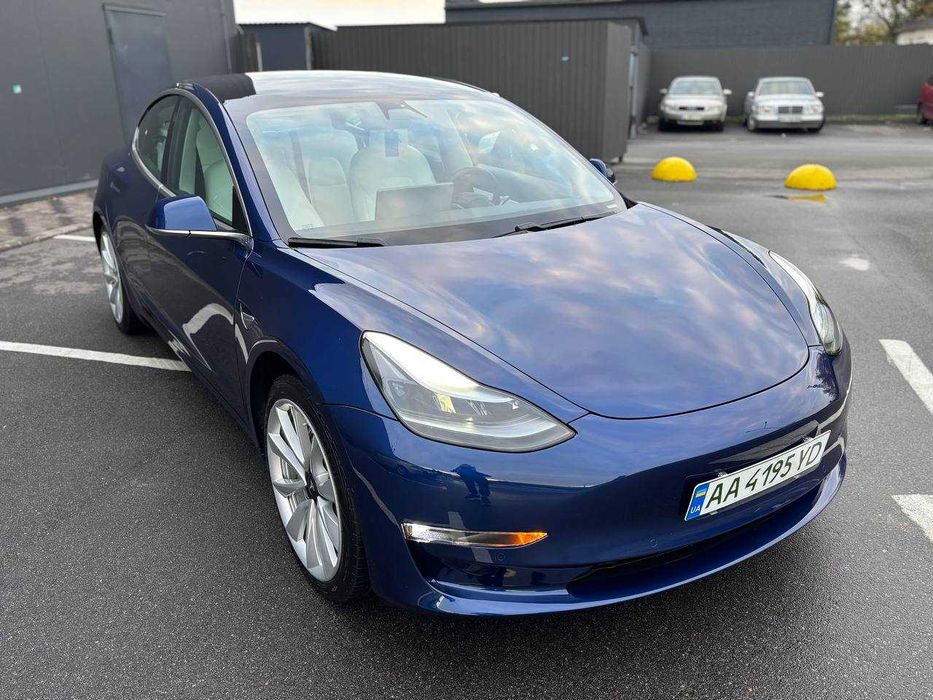 Продам Tesla Model 3 2020