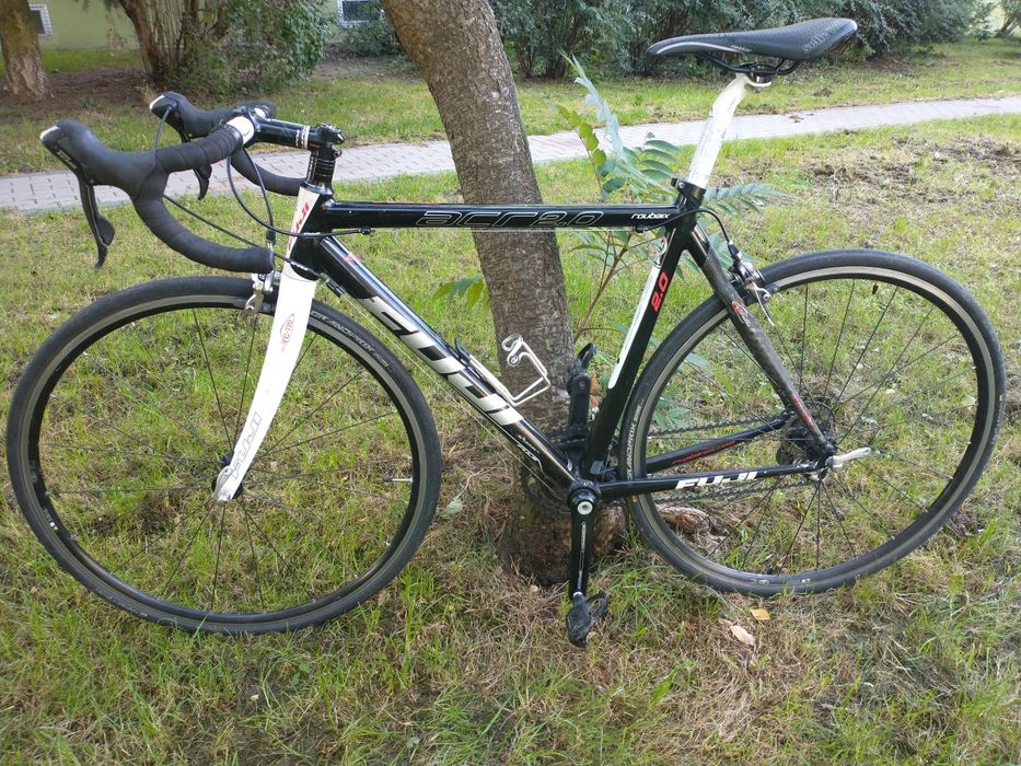 Szosa Fuji Acr 2.0 roubaix koła 28 karbon