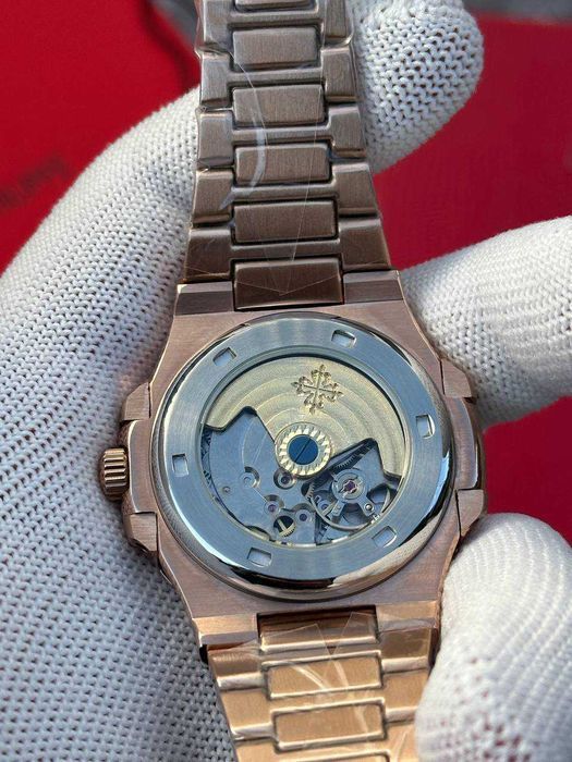 Швейцарские часы Patek Philippe Nautilus Rose Gold