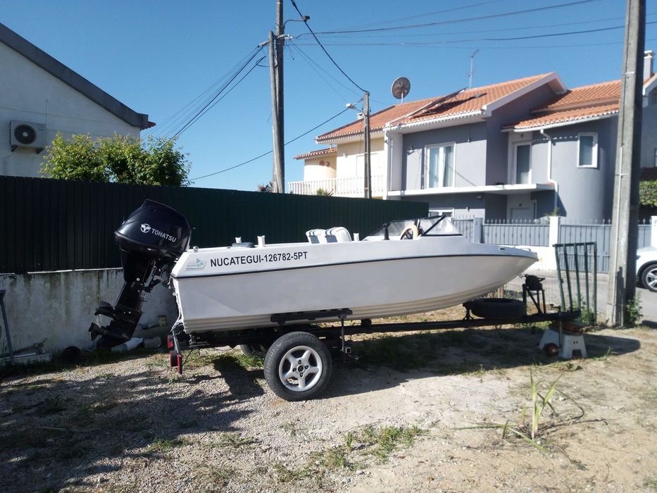 Barco 4 metros +atrelado+motor