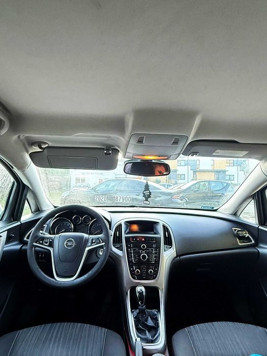 Astra J 2010 1.4 LPG do 2034 bez rdzy 1Właściciel 13 lat 100 % sprawna
