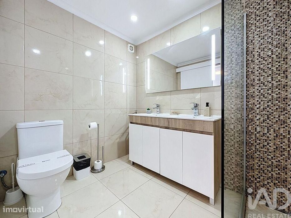 Apartamento T2 em Caniço de 77,85 m2