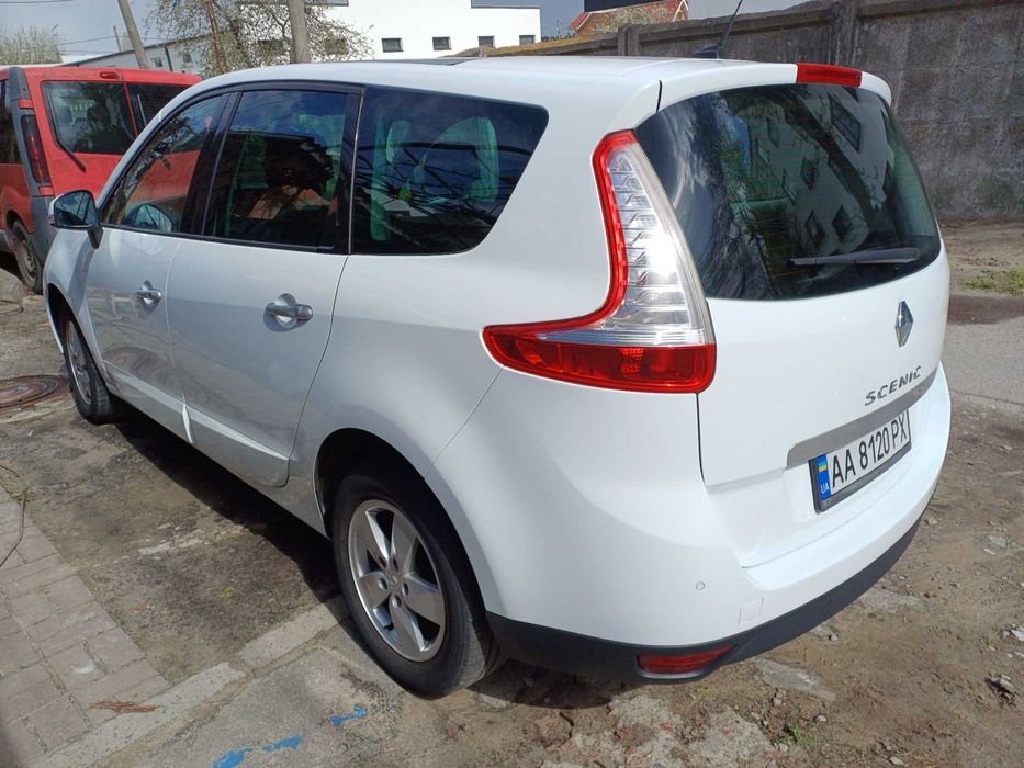 Renault Grand Scenic 2011