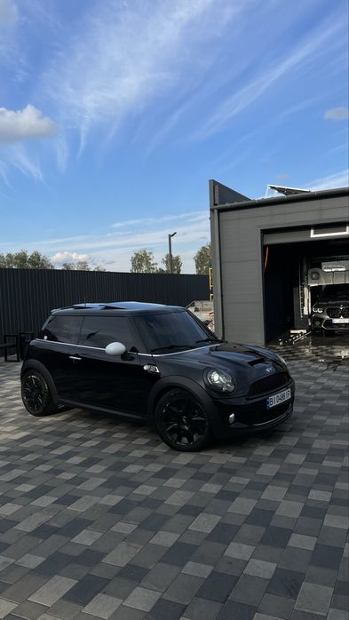 Mini Coper S  185лс