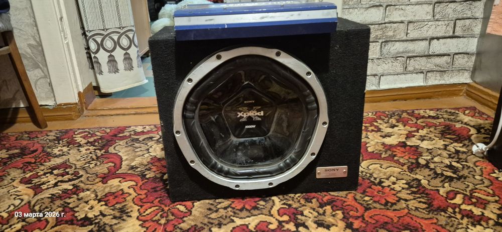 Саббуфер SonyXplod 1000w + усилитель Blaupunkt 4х канальный