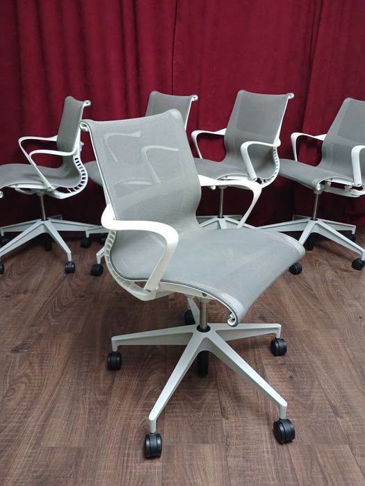 3 шт...Крісла Herman miller Setu