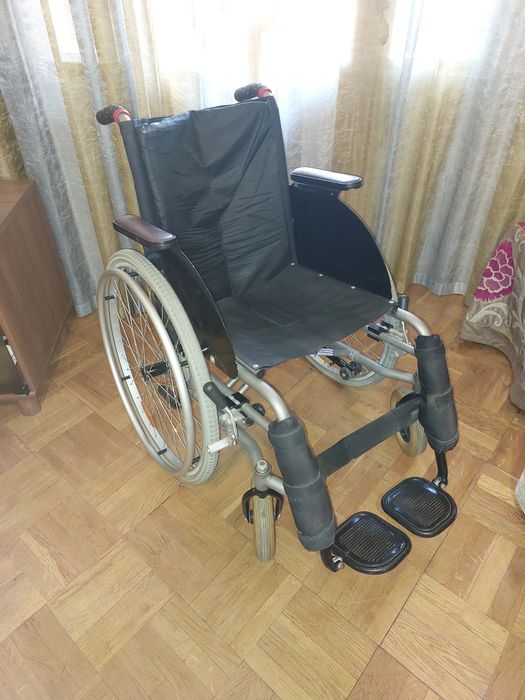 Инвалидная коляска