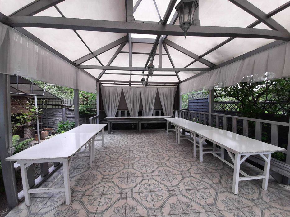 Дом 450 кв. До 35 человек. Сауна, беседка, теннис, генератор, бассейн.