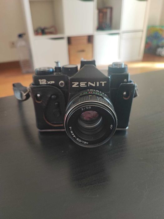 Câmara Zenit 12XP