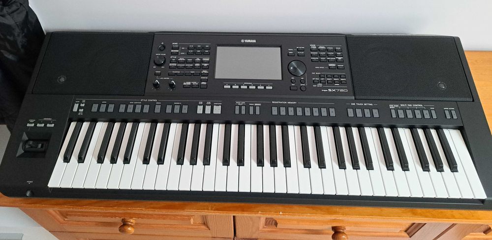 Nowy Keyboard Yamaha PSR-SX720
