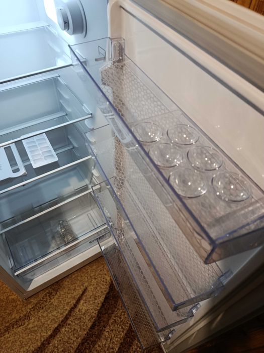 Продам Холодильник Beko RDSA280K20W.