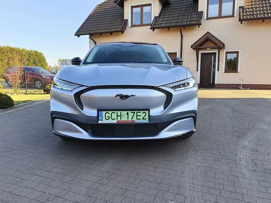 Ford Mustang Mach-E Samochód w dobrym stanie i godny polecenia