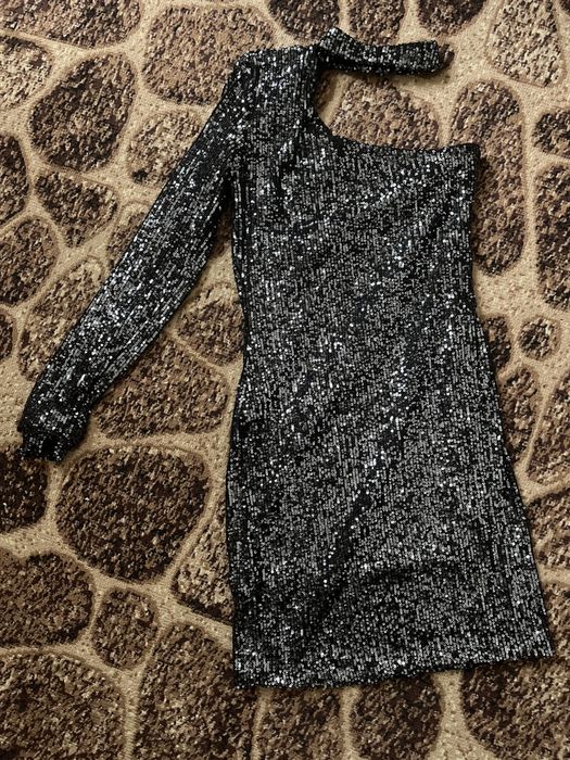 Плаття з блискітками