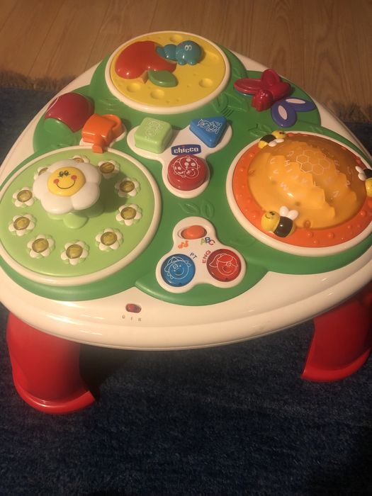Mesa de atividades chicco