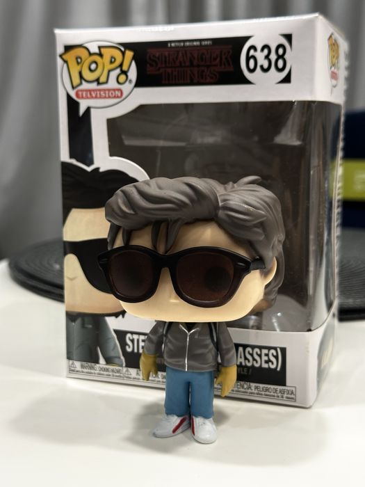 Funko Pop Stranger Things 638 Steve with Sunglasses
