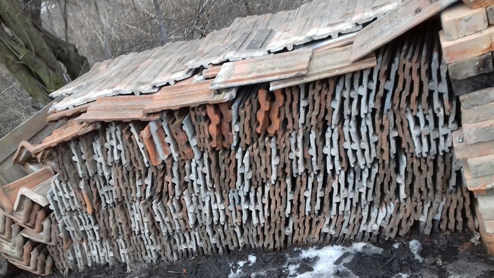 Продам Цеглу Камінь Червону черепицю