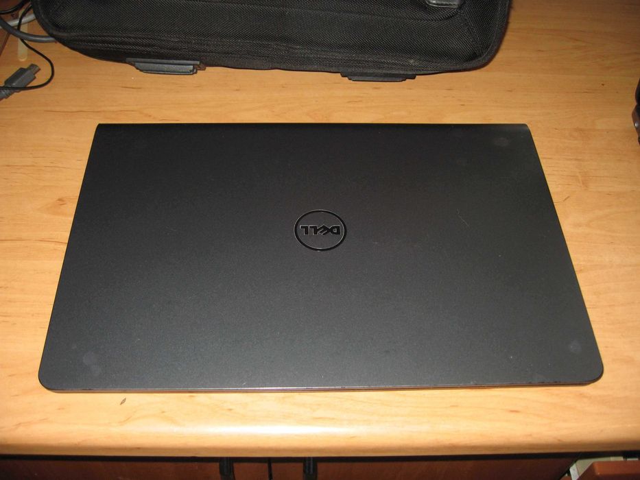 Laptop Dell z  windows 11 Rok Gwarancji