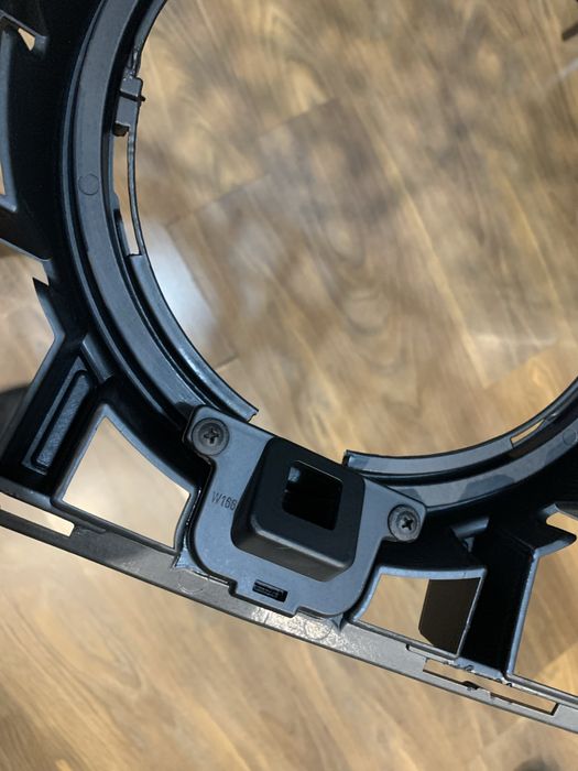 Решітка радіатора Mercedes GLS X166 AMG