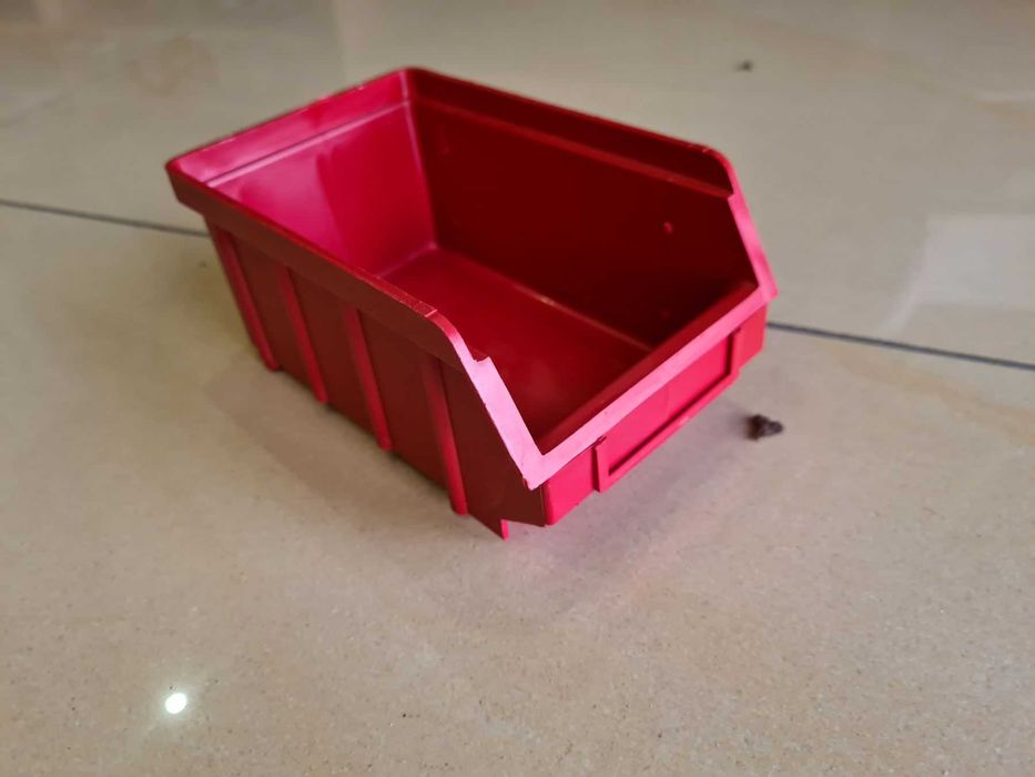 Skrzynki pojemniki plastikowe magazynowe kuweta 17,5/10,5/7,5 SOLIDNA