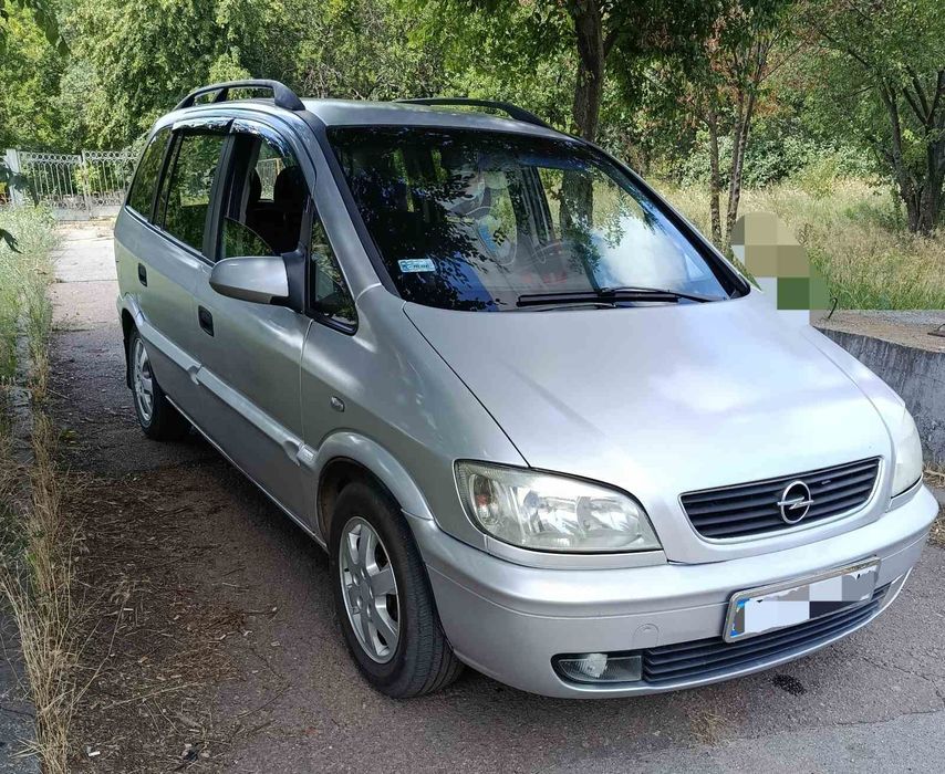 Автомобіль Opel Zafira