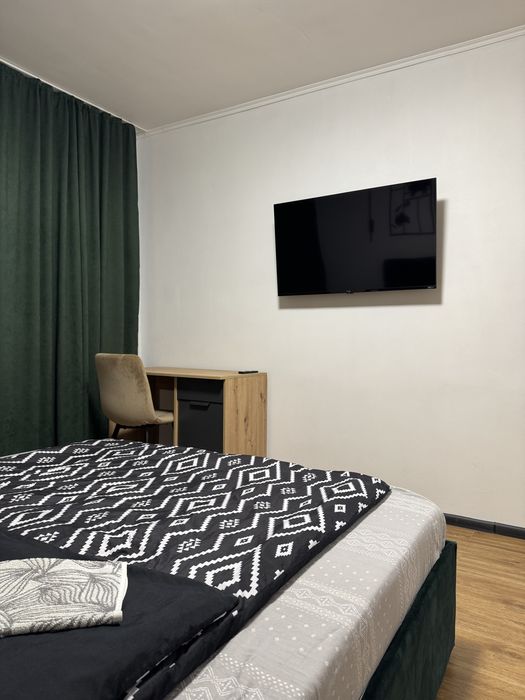 Квартира Подобово , Погодинно. Біля авто-жд вокз. 10 хвилин до Центру