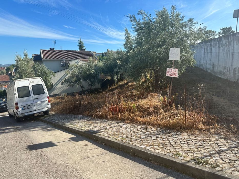 Terreno de 1200 m2 em tomar , com vista para castelo e cidade