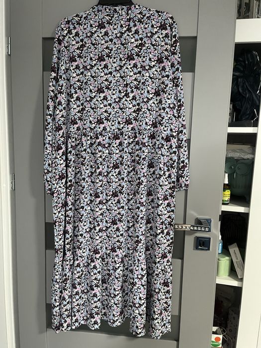Vero moda sukienka kwiaty roz.42