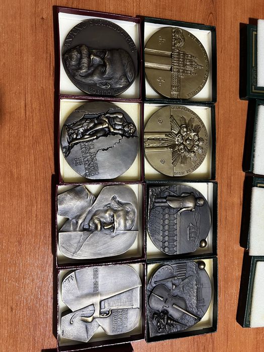 Medalhas de coleção - Basílica da Estrela - D. Luís I - Soares dos Reis - Camilo Castelo Branco