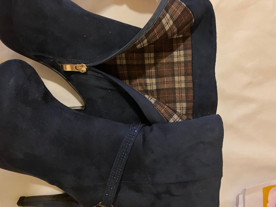 NOVOS - tamanho 38-39