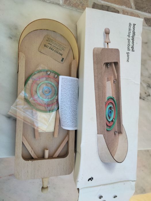 Brinquedo flipper madeira