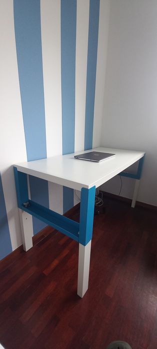 Cadeira e  secretária IKEA