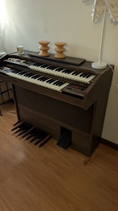 Orgão 2 teclados BELTON