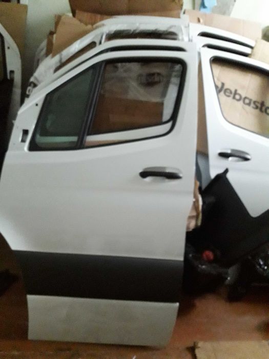 Дверки  Sprinter 906. 907 . Vito