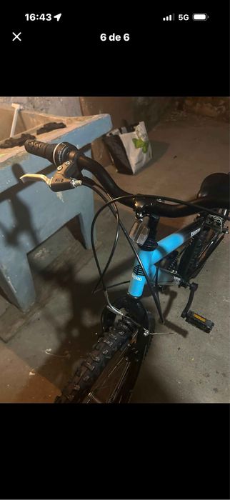 Bicicleta com muito pouco uso