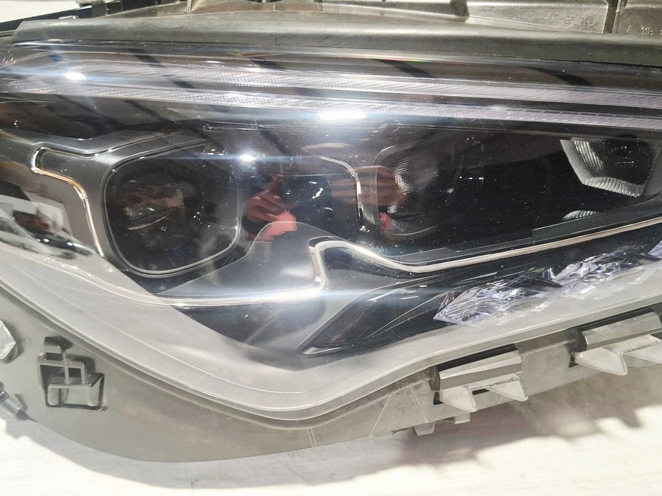 lampa przód przednia prawa mercedes cla ii 2 a118 w118 lift multibeam 2023-2025 a1189061401 cała ladna nie uszkodzona